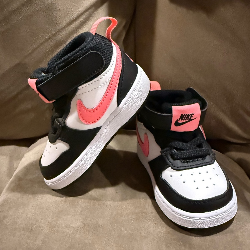 Nike Kids Black and Pink Sneakers